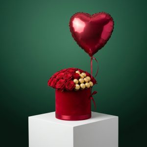 Uçan Kalp Balonlu Gül ve Ferrero Çikolata Hediye Kutusu - Görsel 1